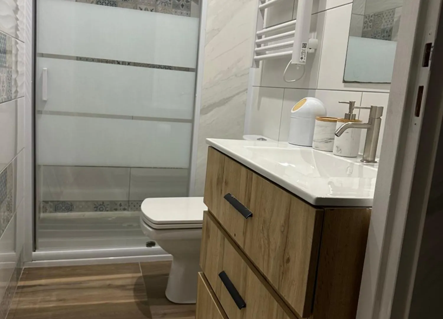 Logement Avec Terrasse Et Entree Independantes A 25 Min De Paris Yerres Homestay