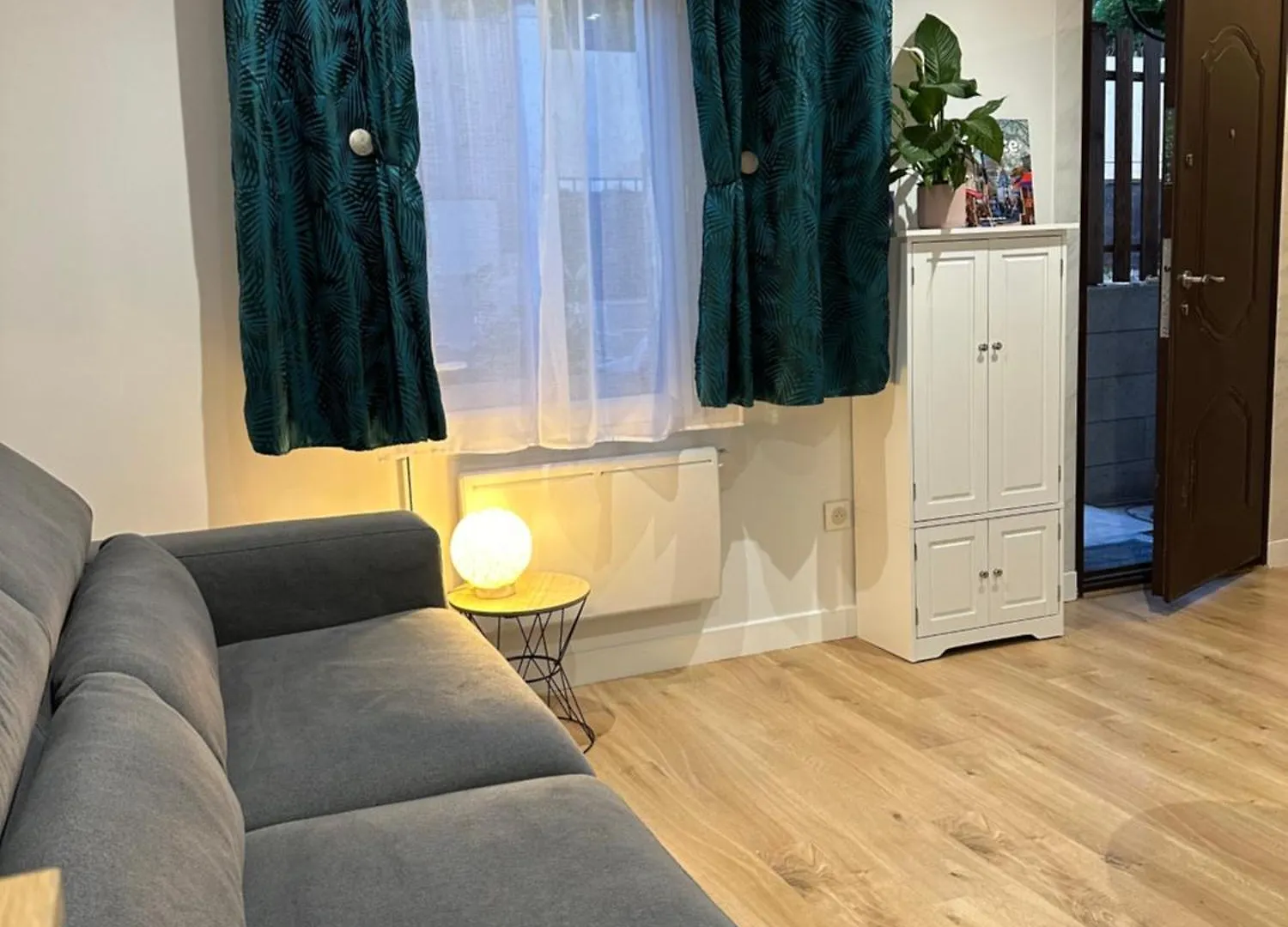 Logement Avec Terrasse Et Entree Independantes A 25 Min De Paris Yerres Homestay