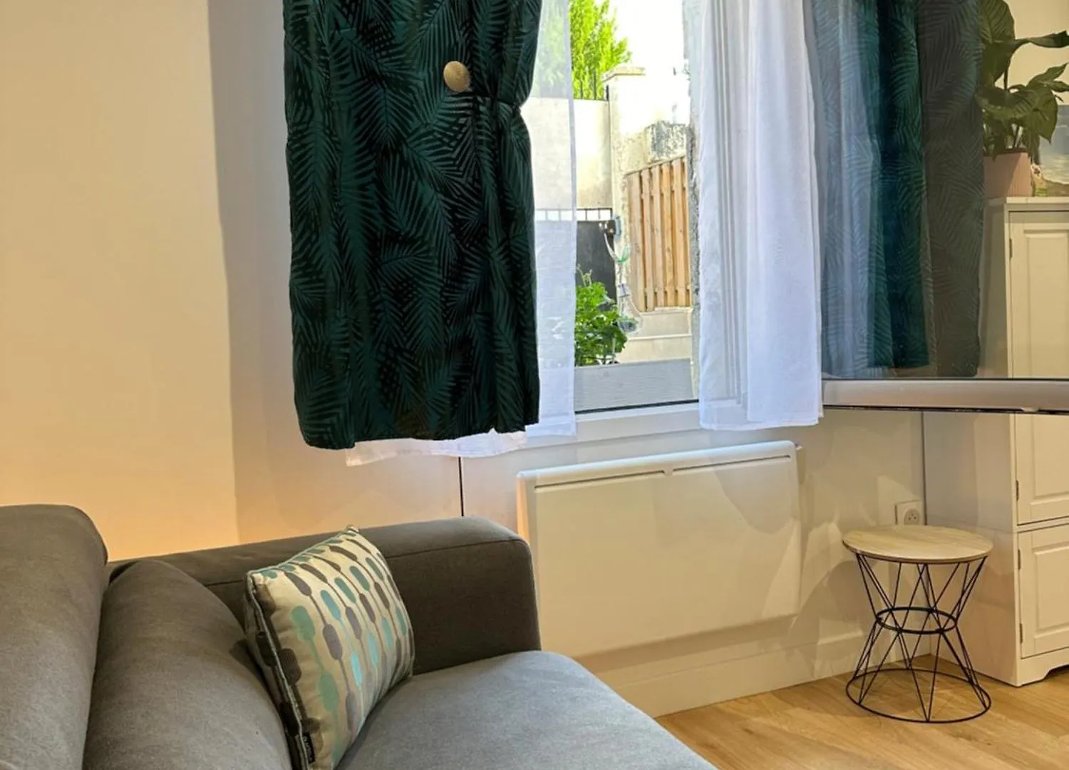 Homestay Logement Avec Terrasse Et Entree Independantes A 25 Min De Paris Yerres